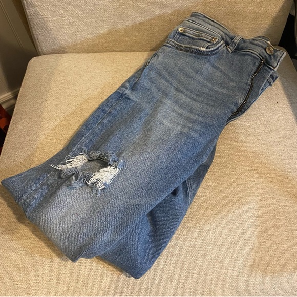 Zara Distressed Denim - Picture 1 of 4